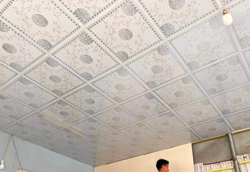Mẫu Trần Nhựa 600x600 đẹp