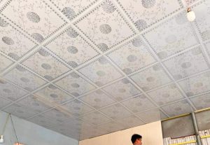Trần Nhựa Thả Có Thật Sự Tiết Kiệm Chi Phí Hơn Các Loại Trần Khác